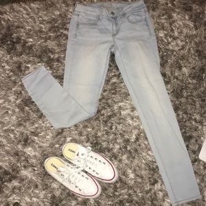 AEO - Light blue mid rise jegging